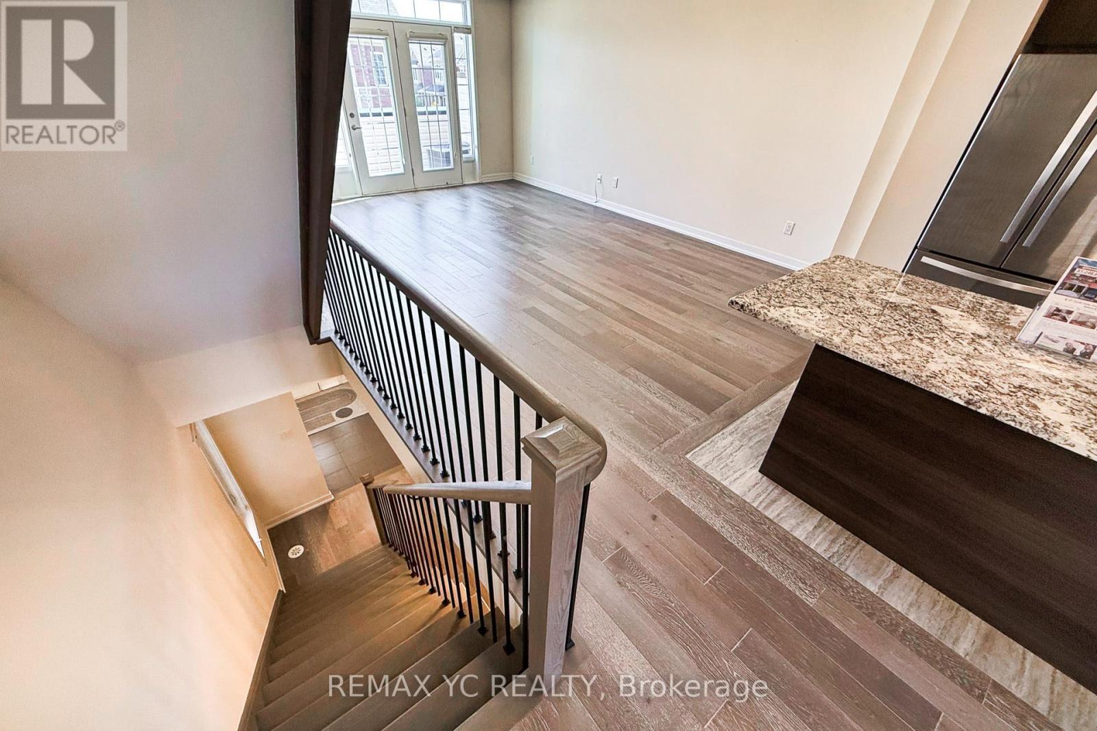 37 Torah Gate, Vaughan, ON - Indoor Photo Showing Other Room