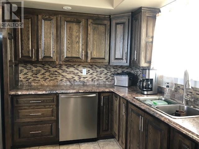 5 Local Road, Mainland, NL - Indoor Photo Showing Kitchen With Double Sink
