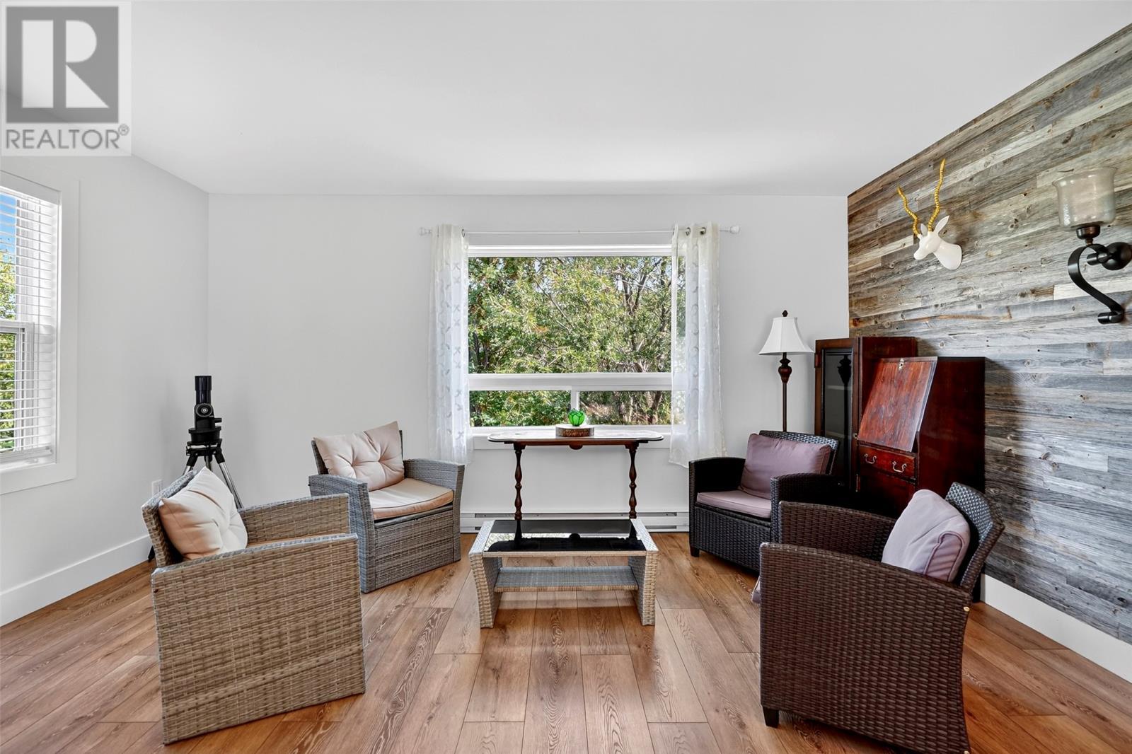 2 Johns Road, St Phillips, NL - Indoor Photo Showing Living Room