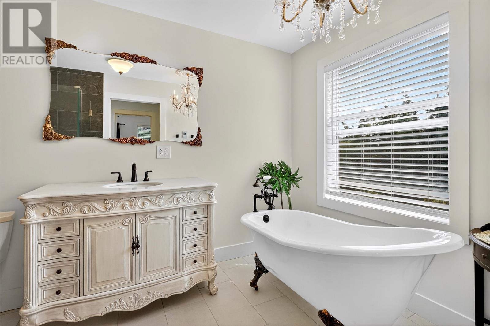 2 Johns Road, St Phillips, NL - Indoor Photo Showing Bathroom