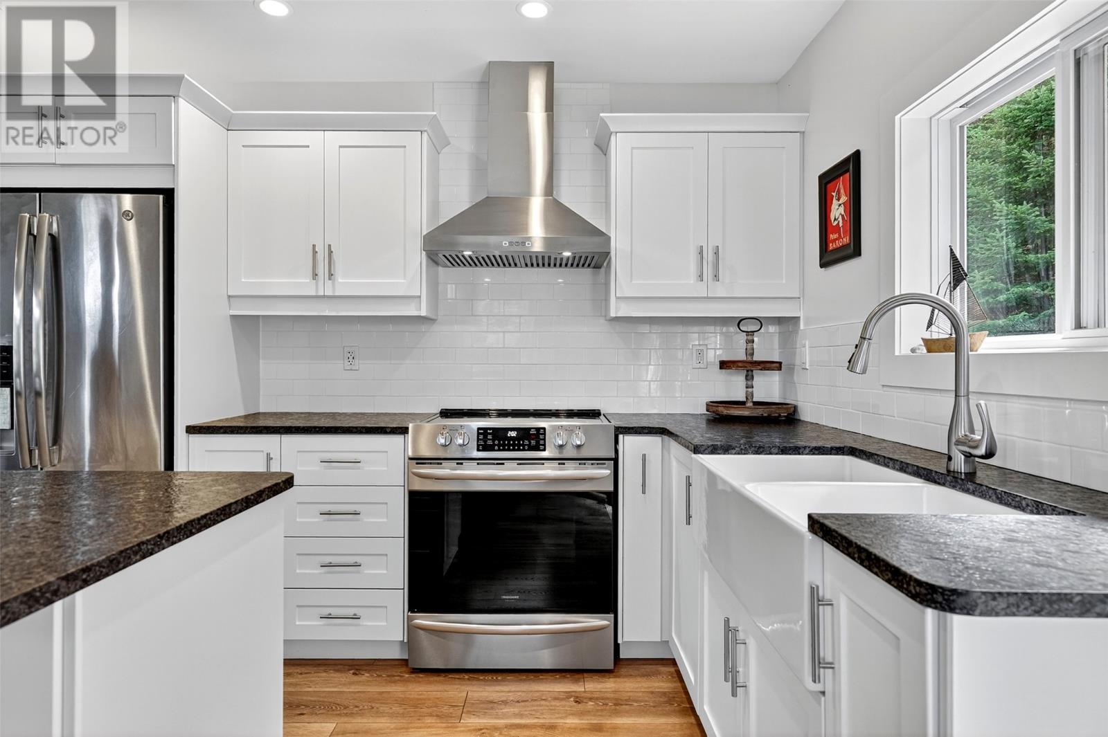 2 Johns Road, St Phillips, NL - Indoor Photo Showing Kitchen With Upgraded Kitchen
