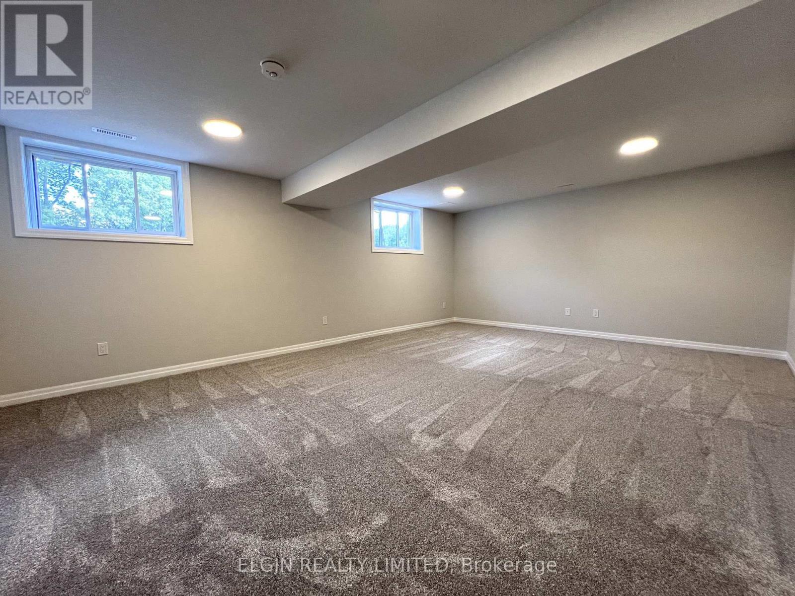 10 Columbus Court, Central Elgin, ON - Indoor Photo Showing Basement