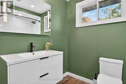 MODERN UPDATED BATHROOM -