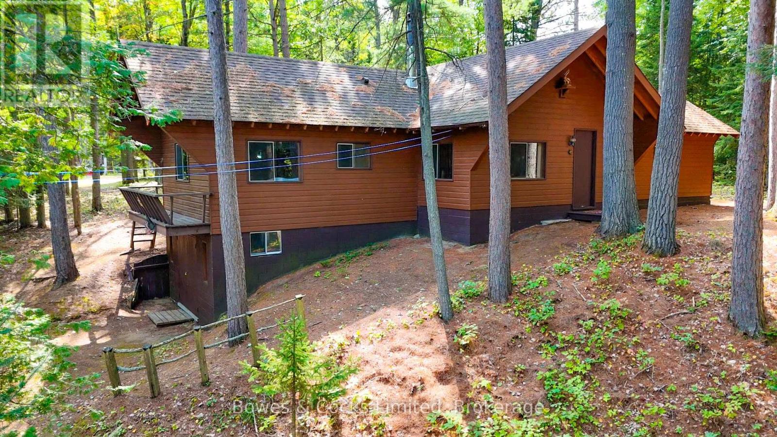 915 Madawaska River Drive, Madawaska Valley, ON - Outdoor With Exterior