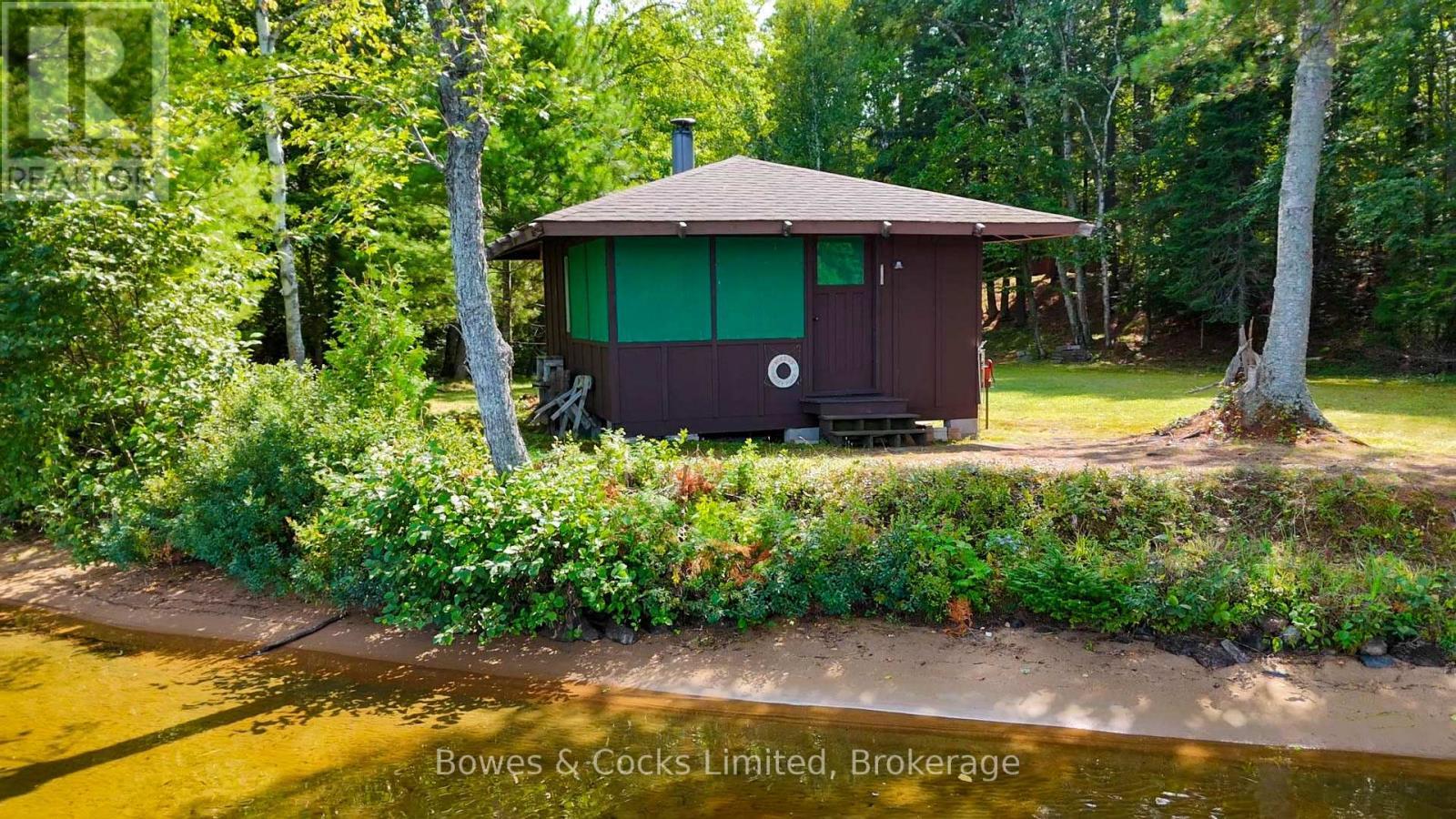 915 Madawaska River Drive, Madawaska Valley, ON - Outdoor