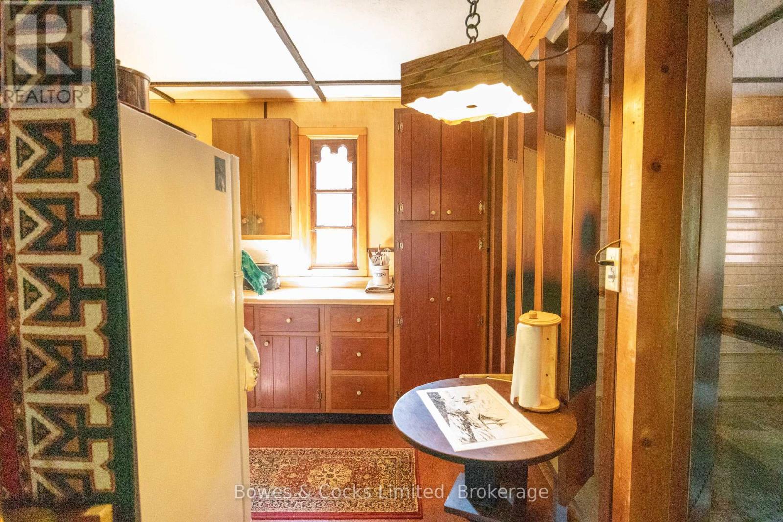 915 Madawaska River Drive, Madawaska Valley, ON - Indoor Photo Showing Other Room