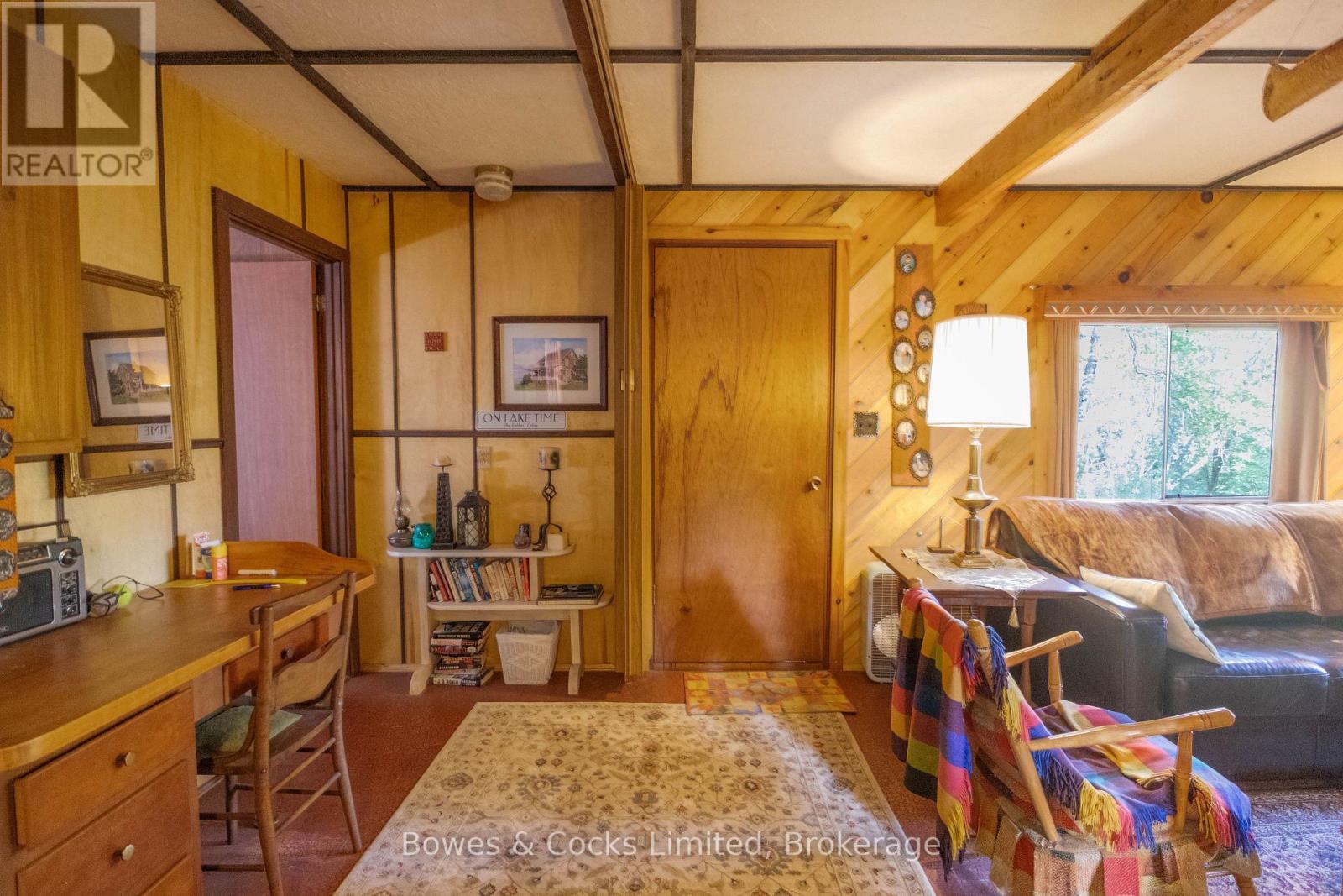 915 Madawaska River Drive, Madawaska Valley, ON - Indoor