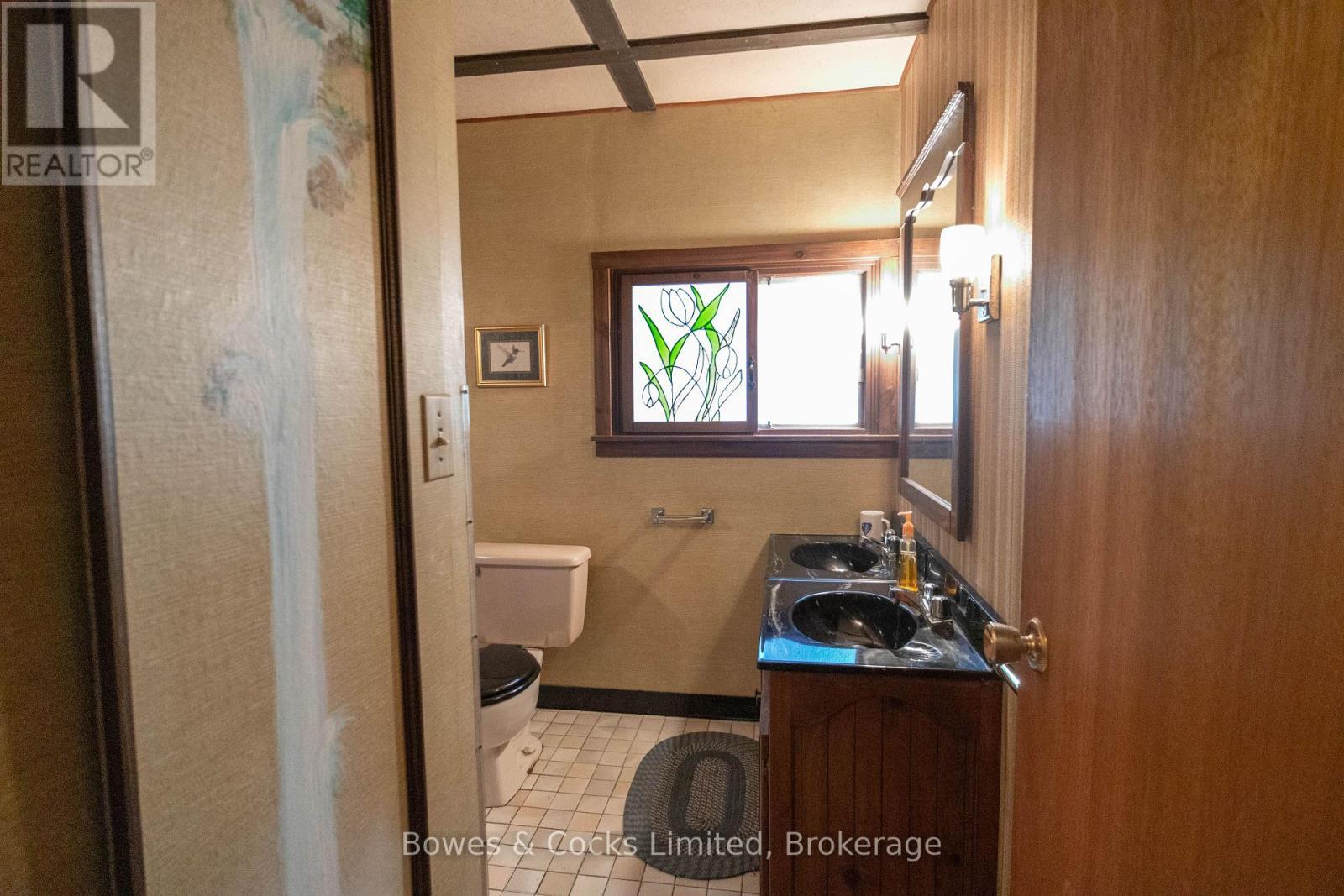 915 Madawaska River Drive, Madawaska Valley, ON - Indoor