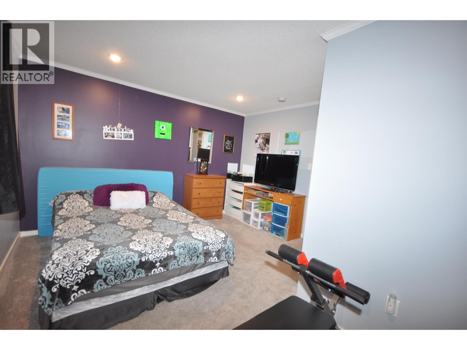 31 4072 Lac La Hache Station Road, Lac La Hache, BC - Indoor Photo Showing Bedroom