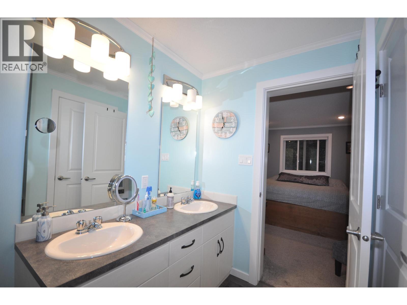 31 4072 Lac La Hache Station Road, Lac La Hache, BC - Indoor Photo Showing Bathroom