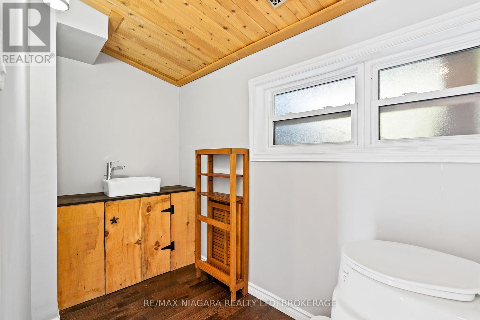 105 Lighthouse Drive, Haldimand (Dunnville), ON - Indoor