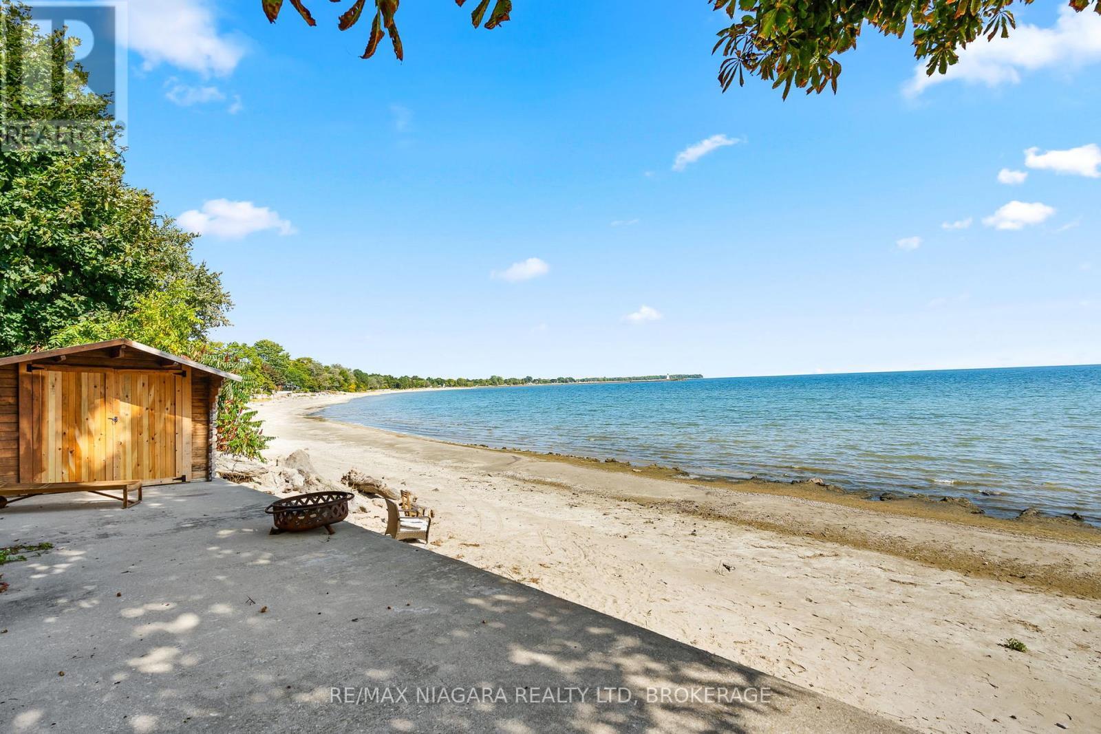 105 Lighthouse Drive, Haldimand (Dunnville), ON - Outdoor With Body Of Water