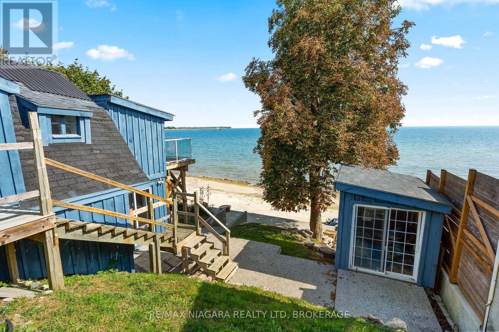 105 Lighthouse Drive, Haldimand (Dunnville), ON - Outdoor With Body Of Water
