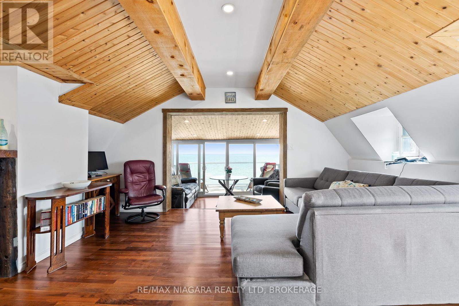 105 Lighthouse Drive, Haldimand (Dunnville), ON - Indoor