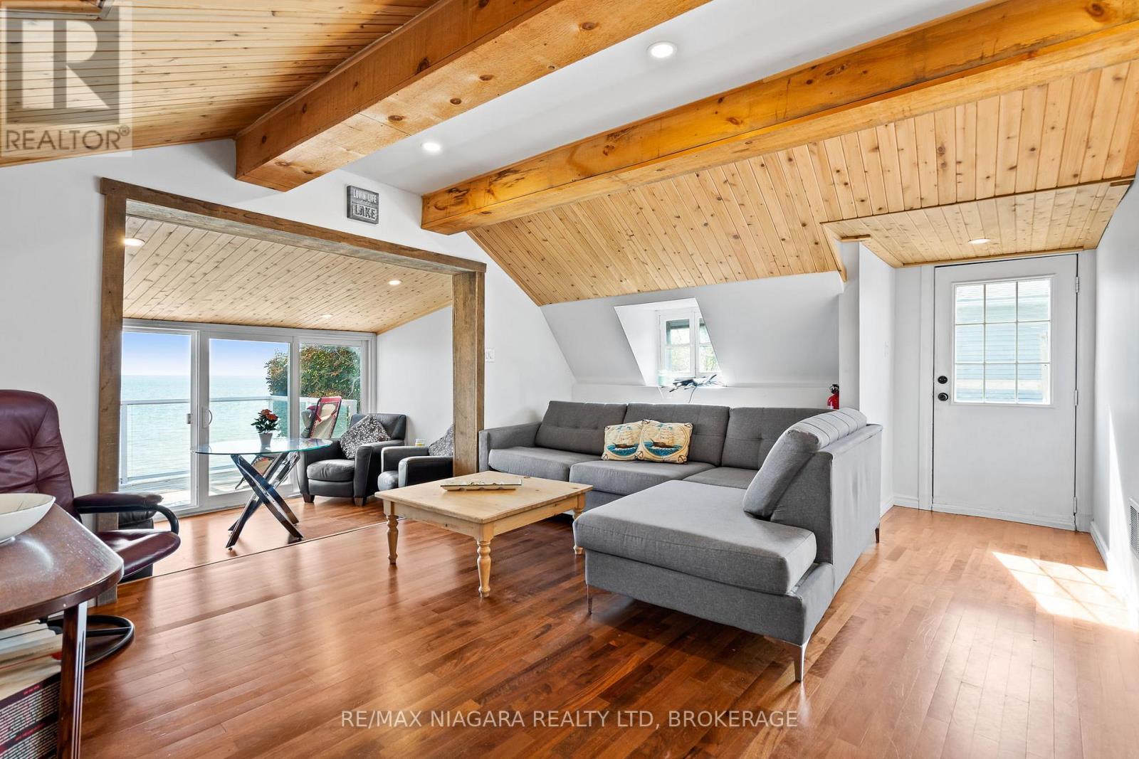 105 Lighthouse Drive, Haldimand (Dunnville), ON - Indoor