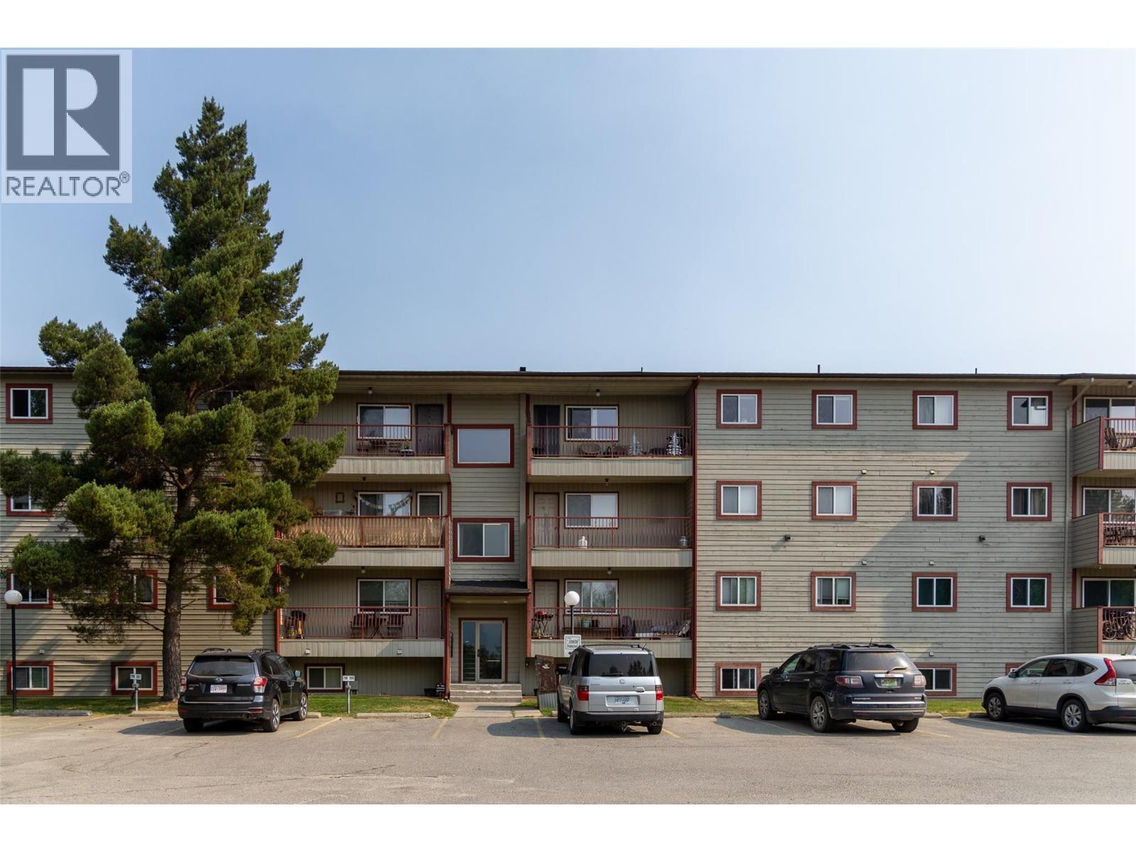 65 Cokato Road Unit# 407, Fernie, BC - Outdoor With Facade