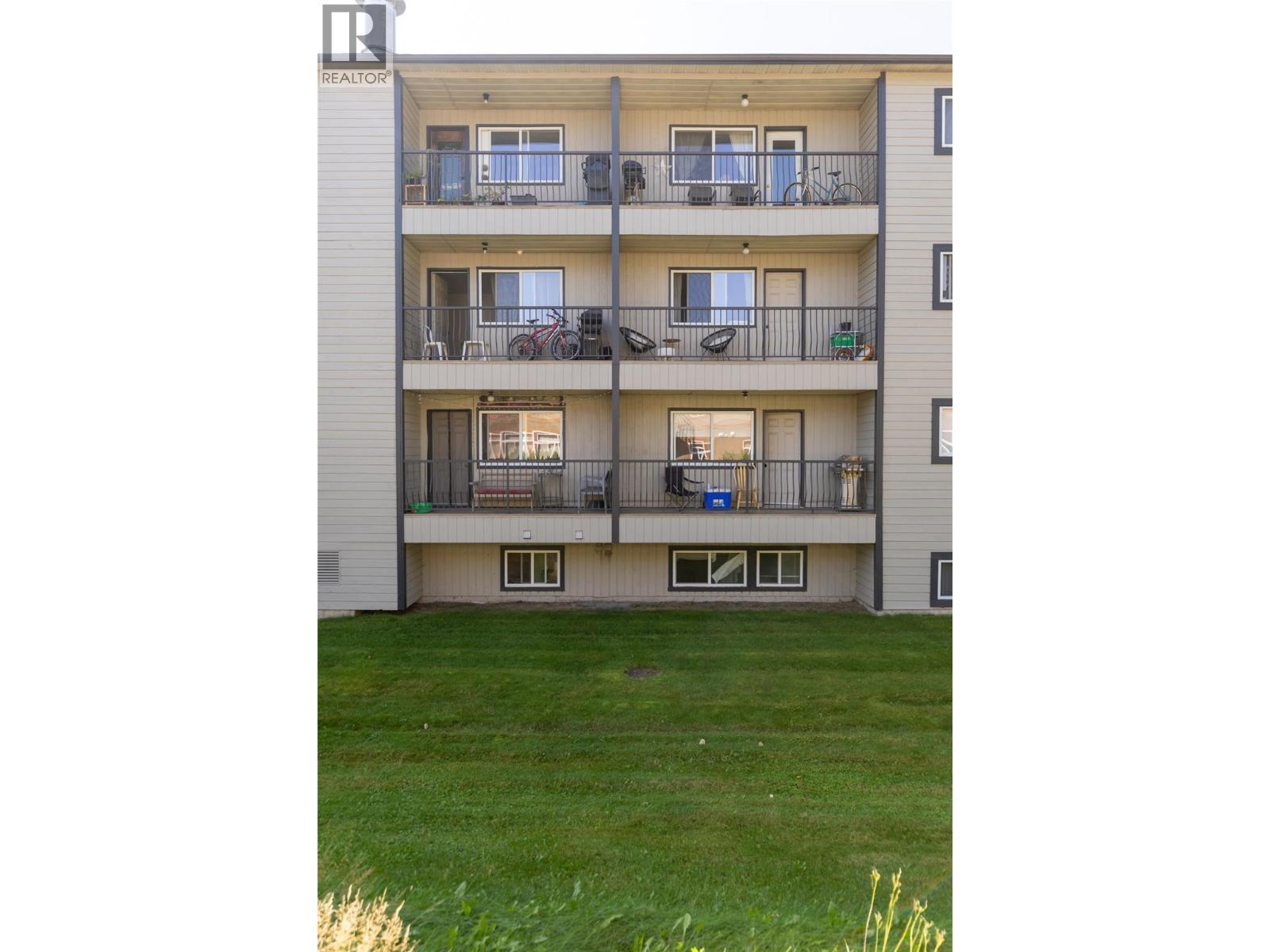65 Cokato Road Unit# 407, Fernie, BC - Outdoor