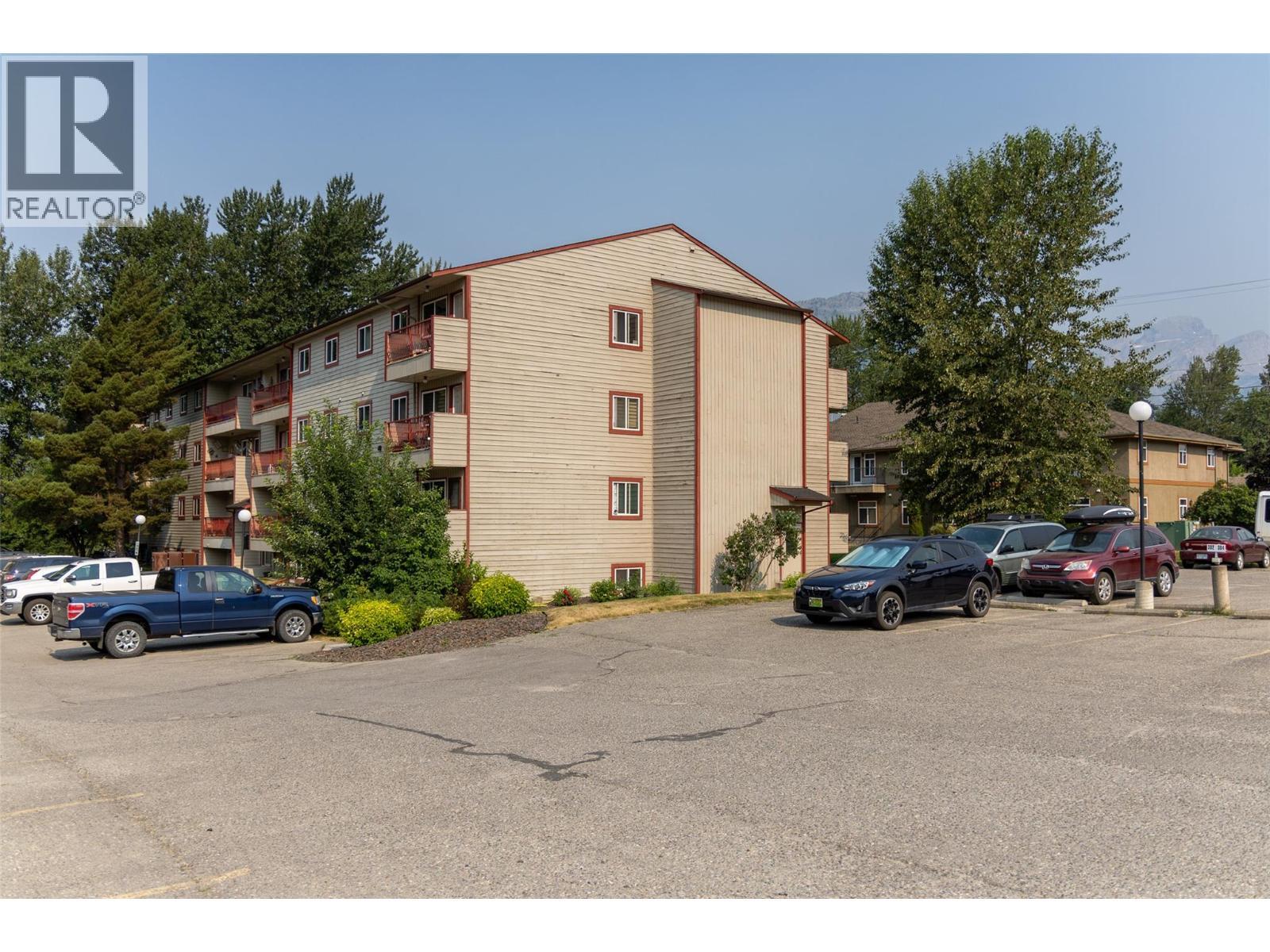 65 Cokato Road Unit# 407, Fernie, BC - Outdoor