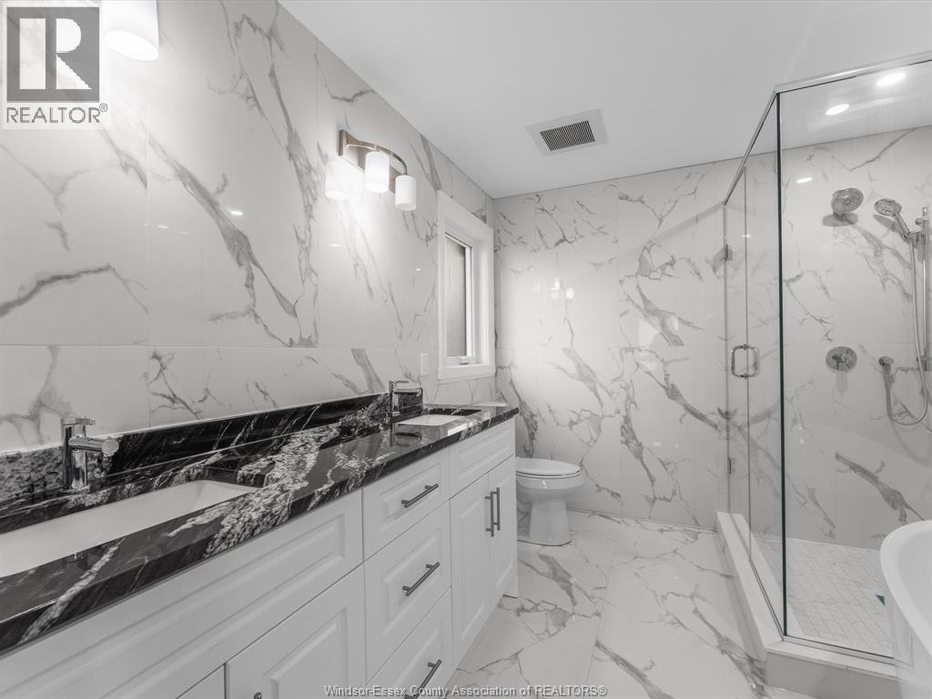 3573 Fiorina, Lasalle, ON - Indoor Photo Showing Bathroom