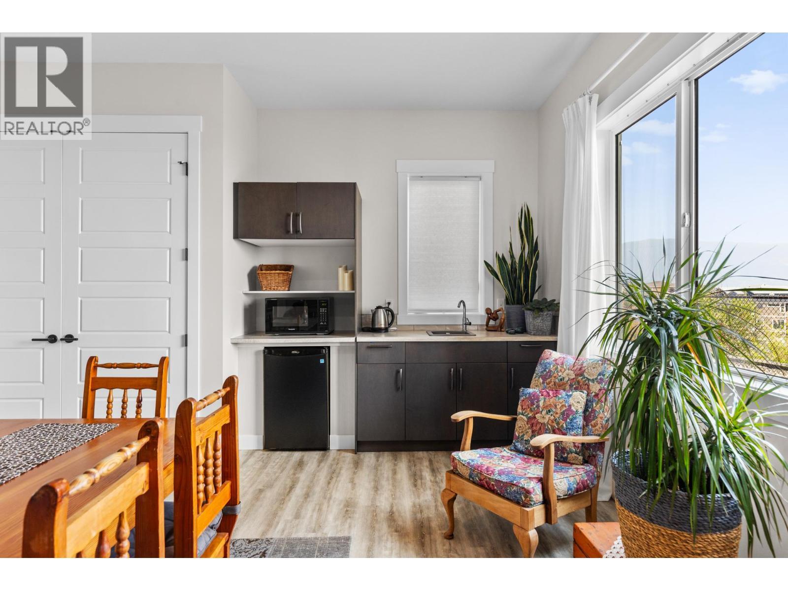 5056 Turtle Pond Place, Vernon, BC - Indoor