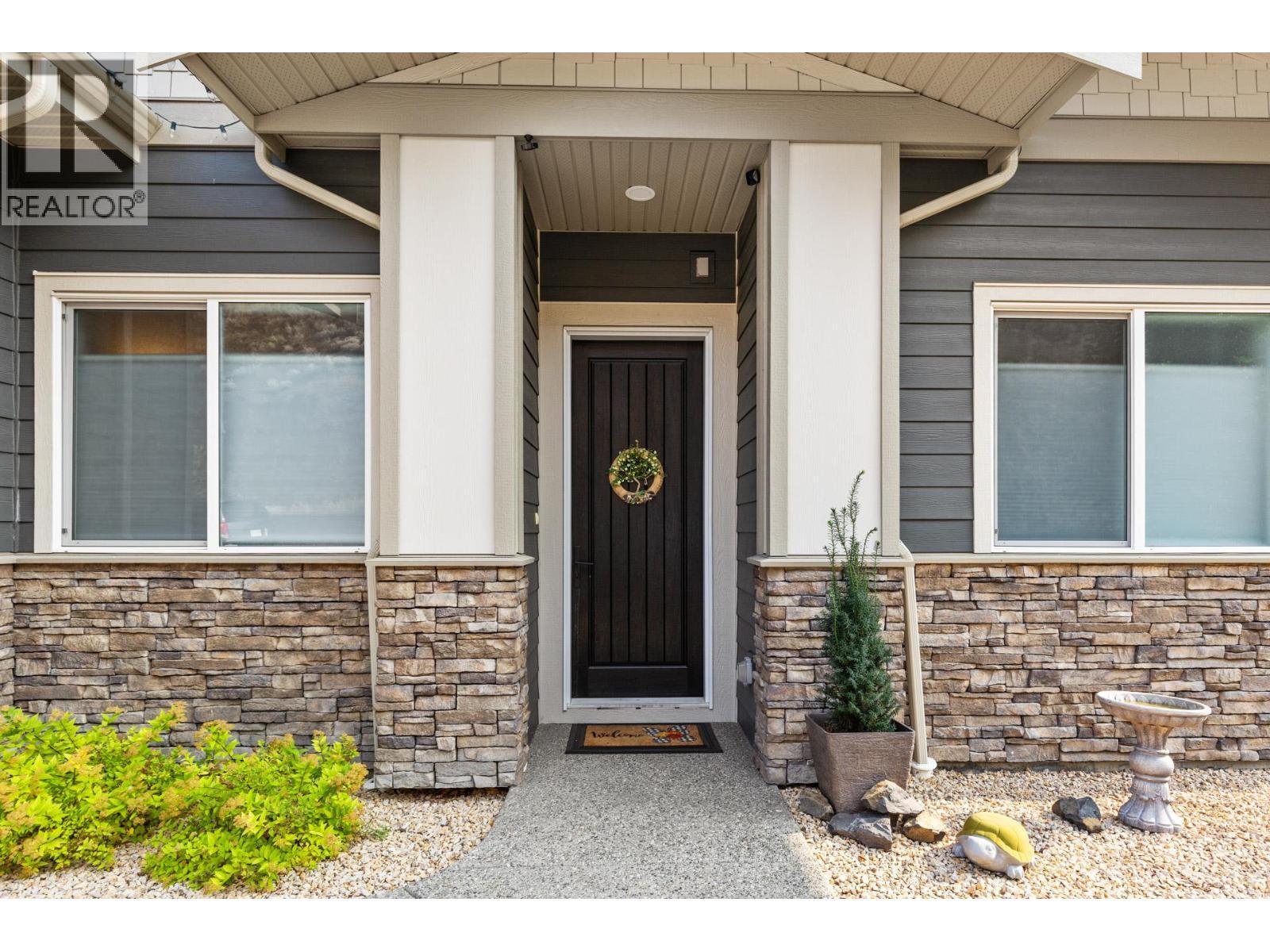 5056 Turtle Pond Place, Vernon, BC - Outdoor