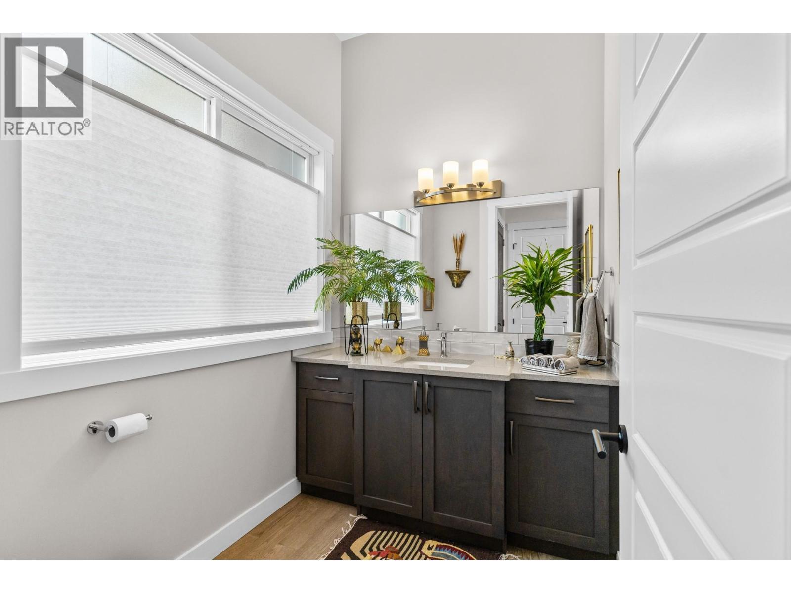 5056 Turtle Pond Place, Vernon, BC - Indoor Photo Showing Bathroom