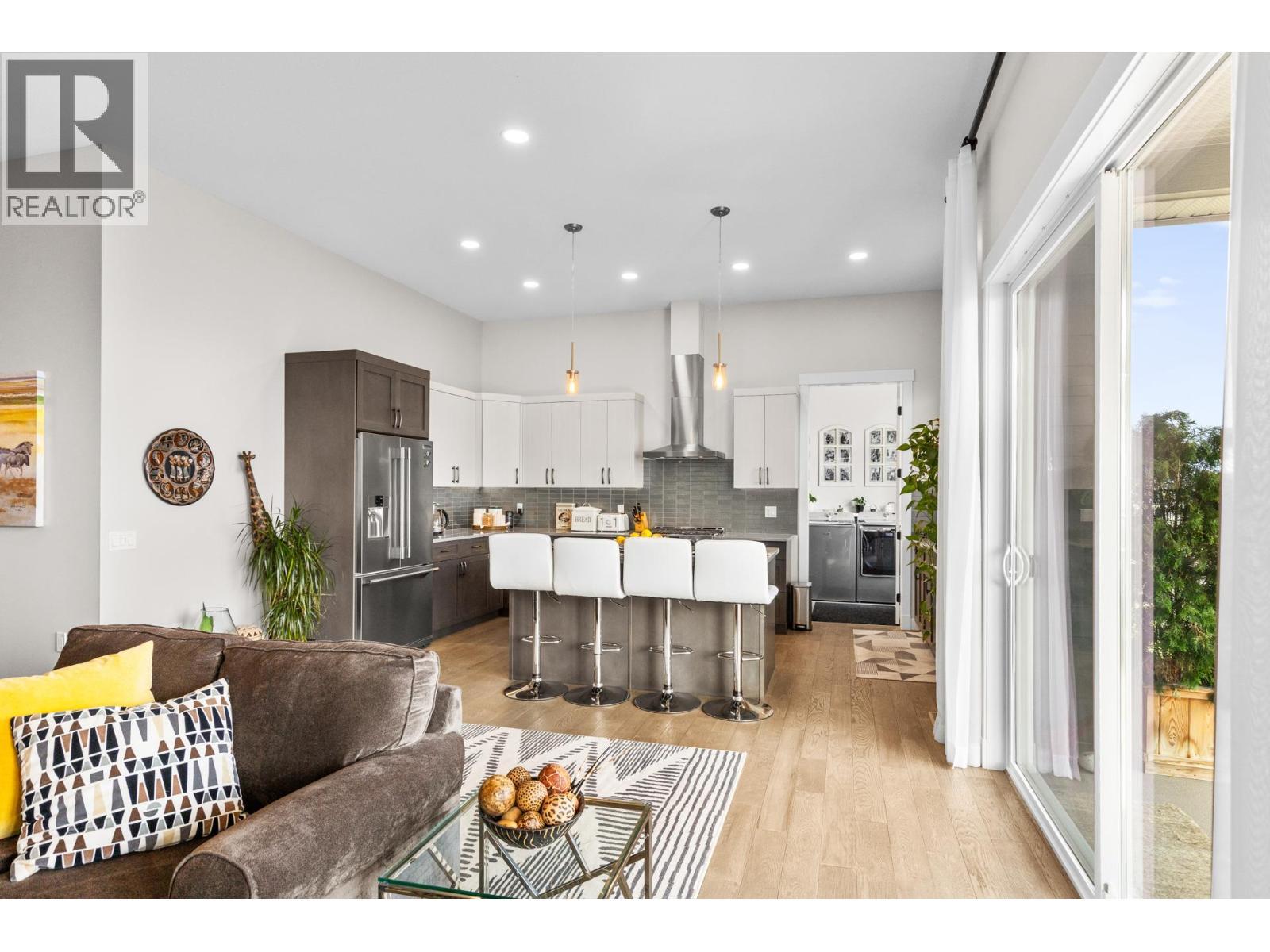 5056 Turtle Pond Place, Vernon, BC - Indoor