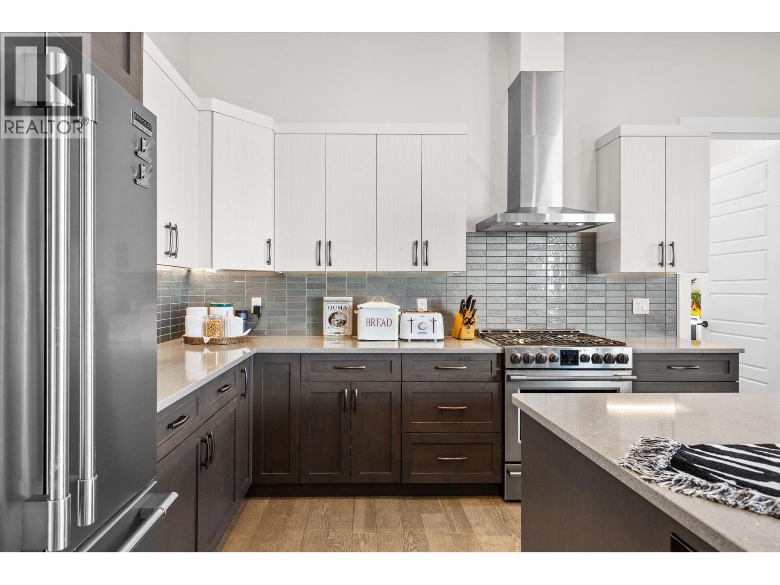 5056 Turtle Pond Place, Vernon, BC - Indoor Photo Showing Kitchen With Stainless Steel Kitchen With Upgraded Kitchen
