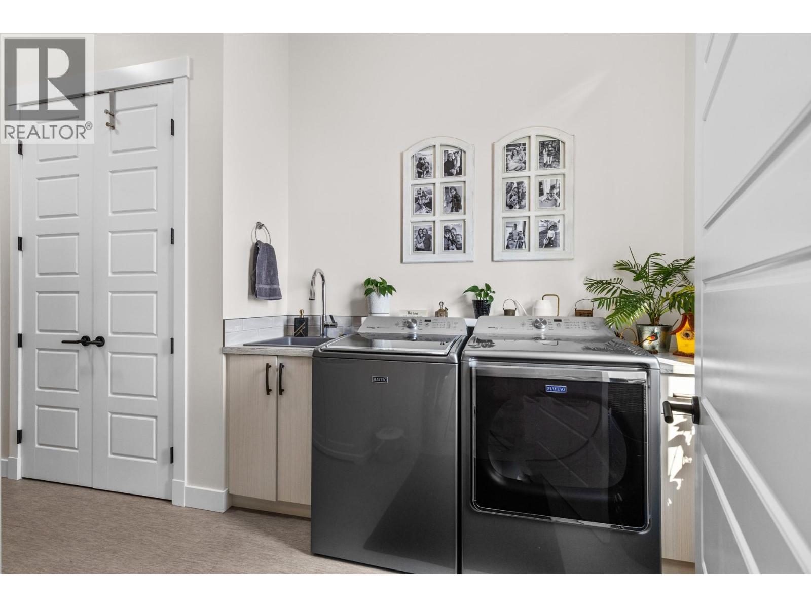 5056 Turtle Pond Place, Vernon, BC - Indoor Photo Showing Laundry Room