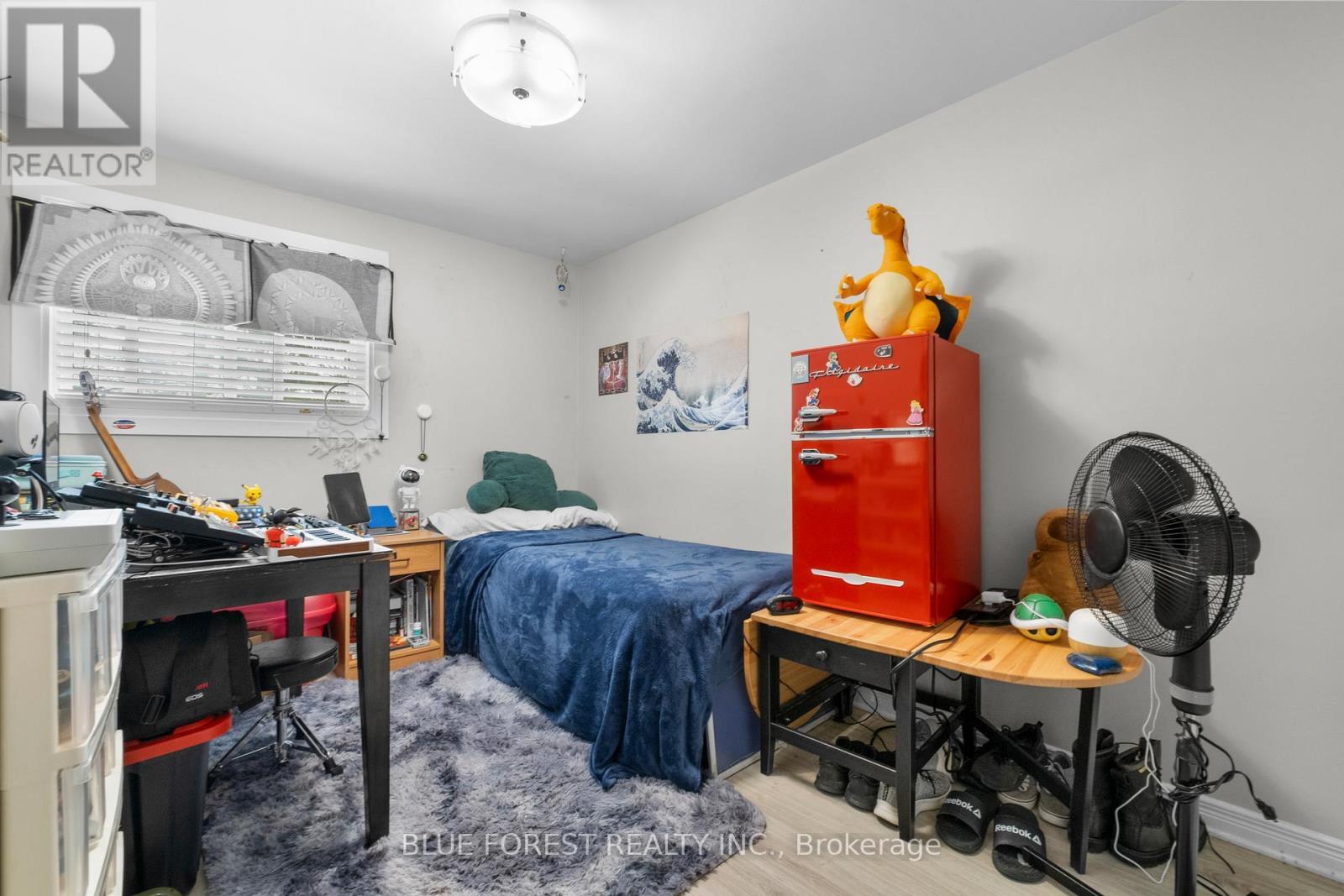 18 - 166 Southdale Road W, London South (South O), ON - Indoor Photo Showing Bedroom