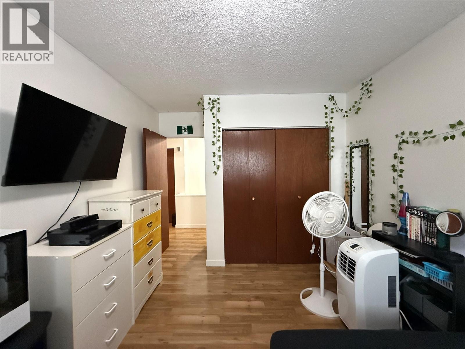 455 Richards Street W, Nelson, BC - Indoor