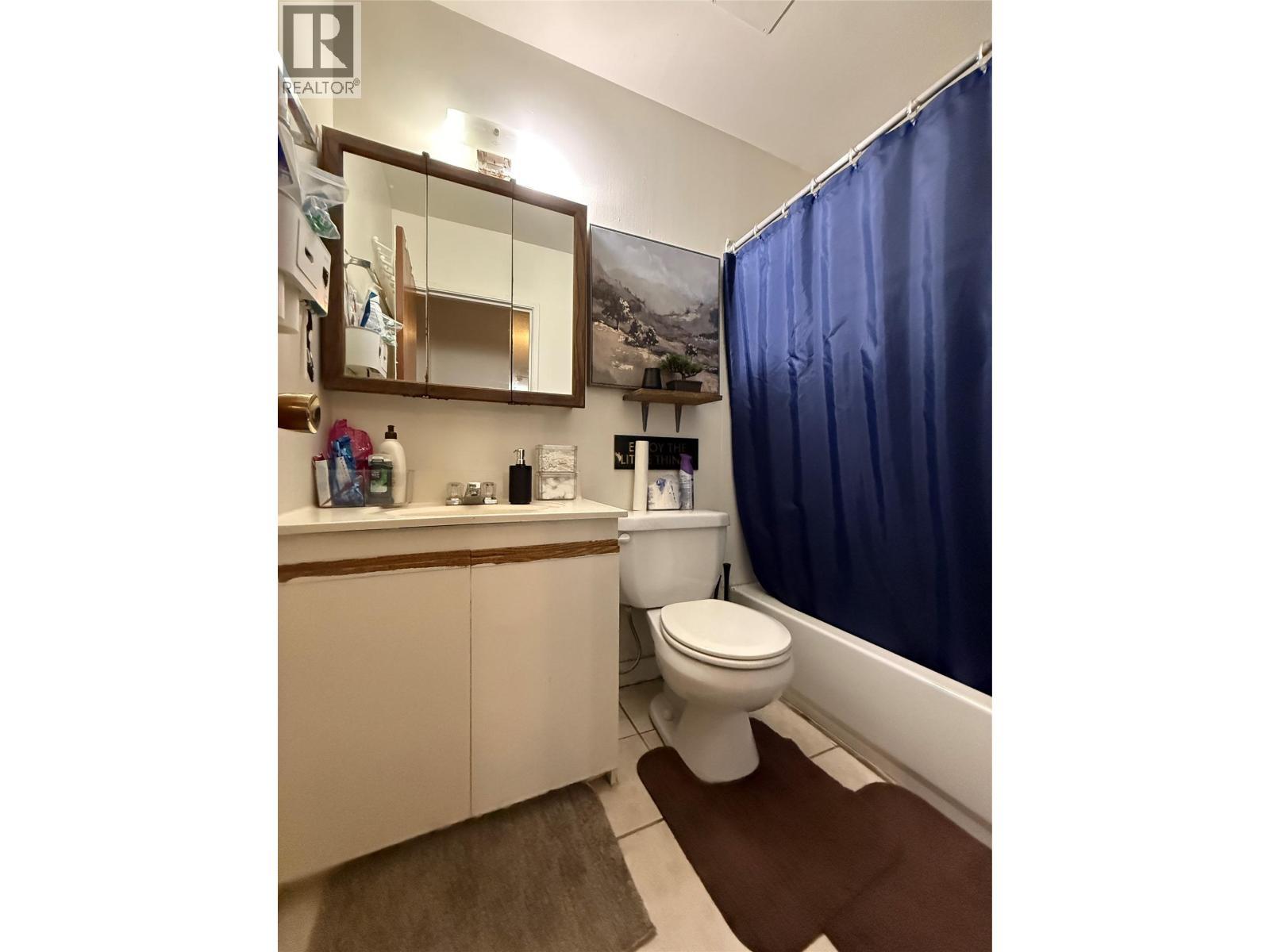 455 Richards Street W, Nelson, BC - Indoor Photo Showing Bathroom