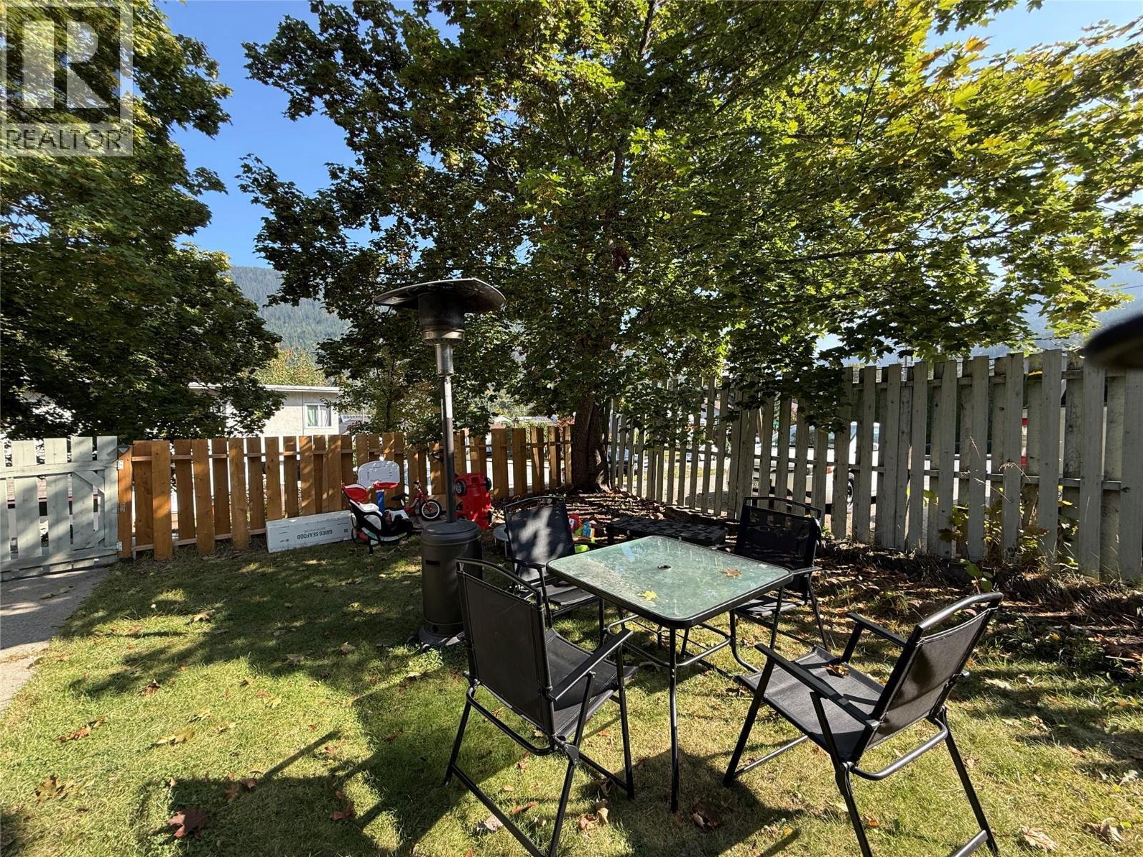 455 Richards Street W, Nelson, BC - Outdoor