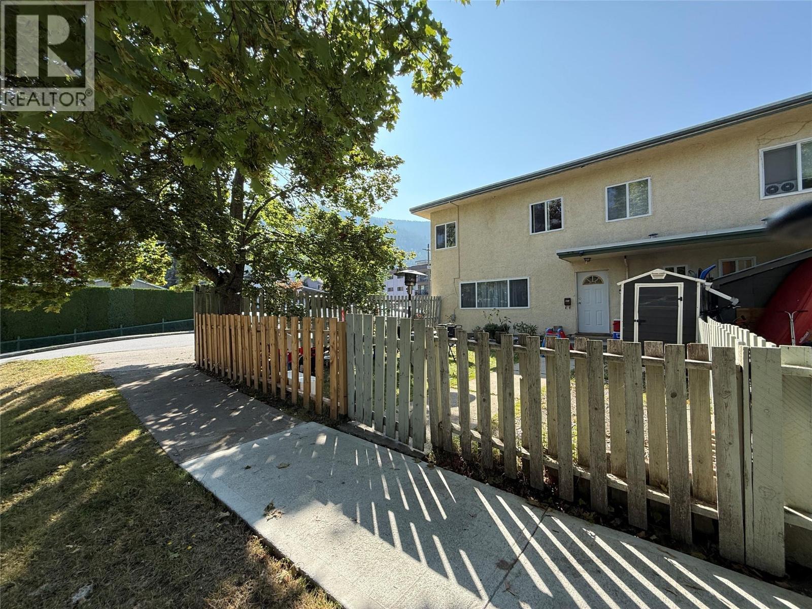 455 Richards Street W, Nelson, BC - Outdoor