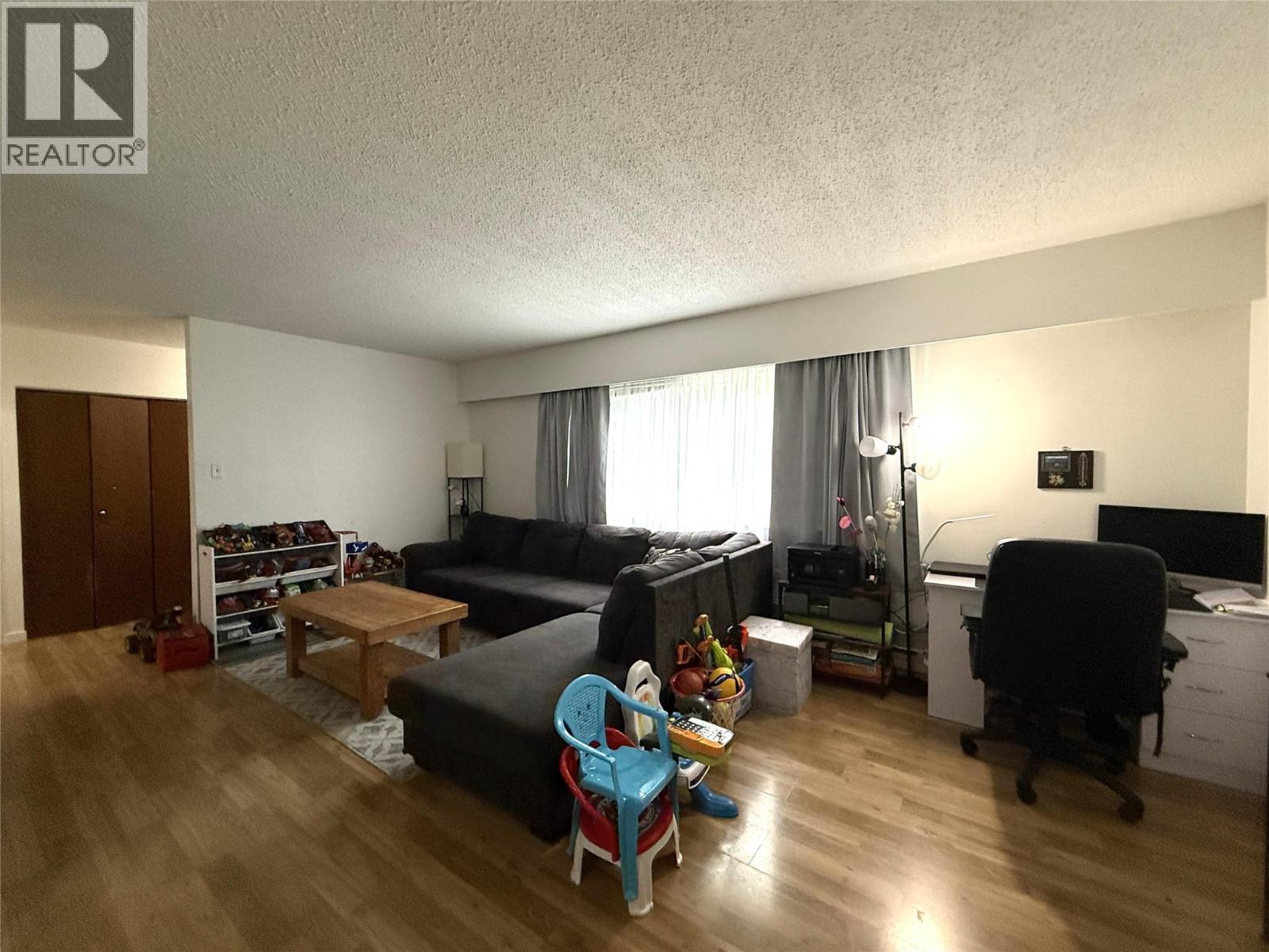 455 Richards Street W, Nelson, BC - Indoor