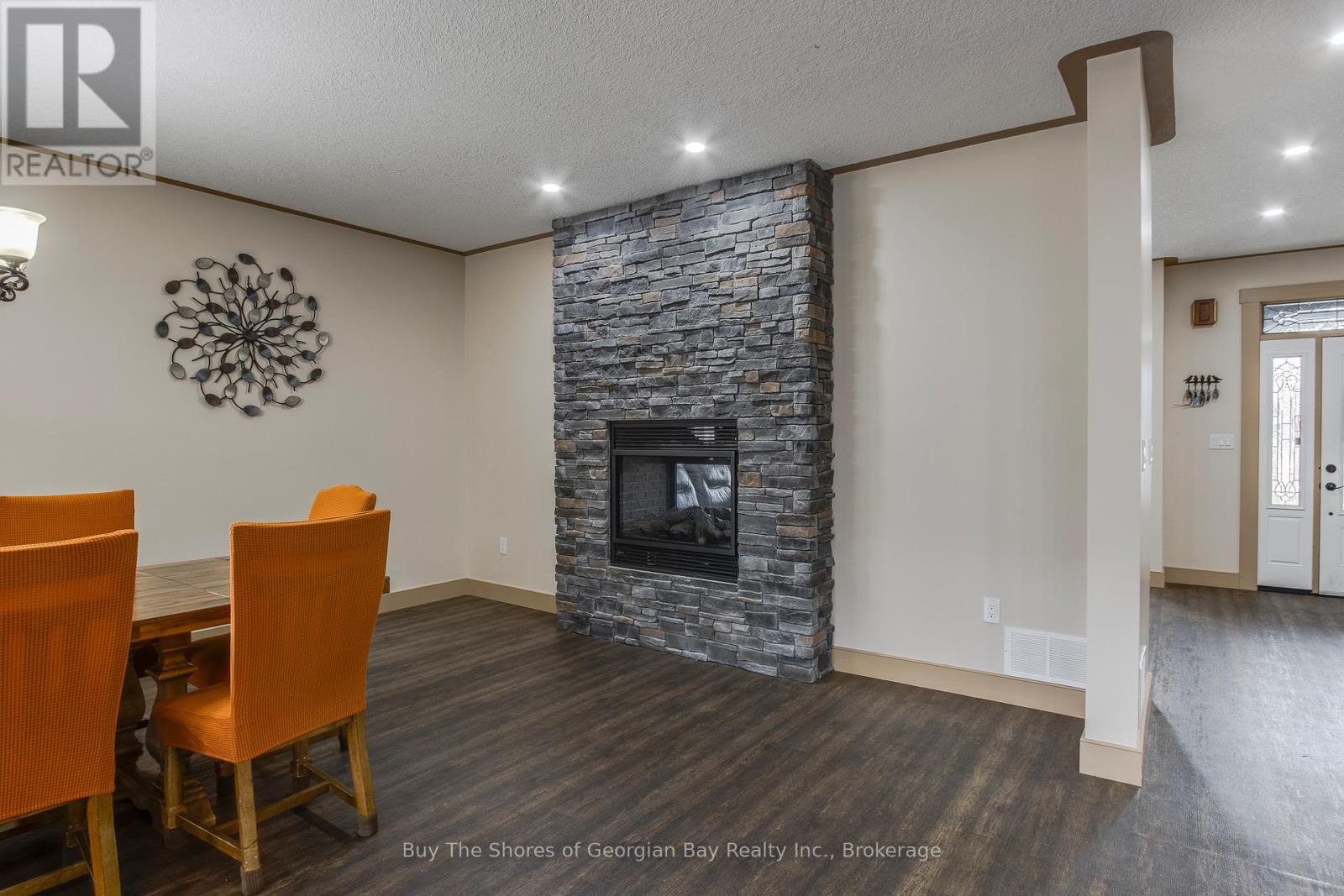 399 Dawson'S Side Road, Tiny, ON - Indoor With Fireplace