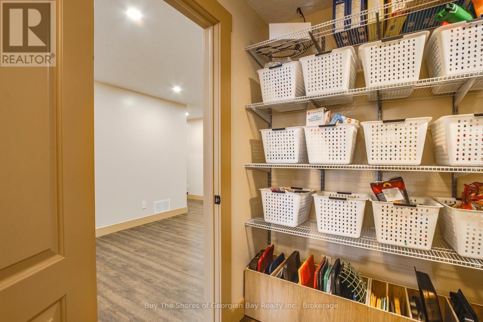 399 Dawson'S Side Road, Tiny, ON - Indoor With Storage