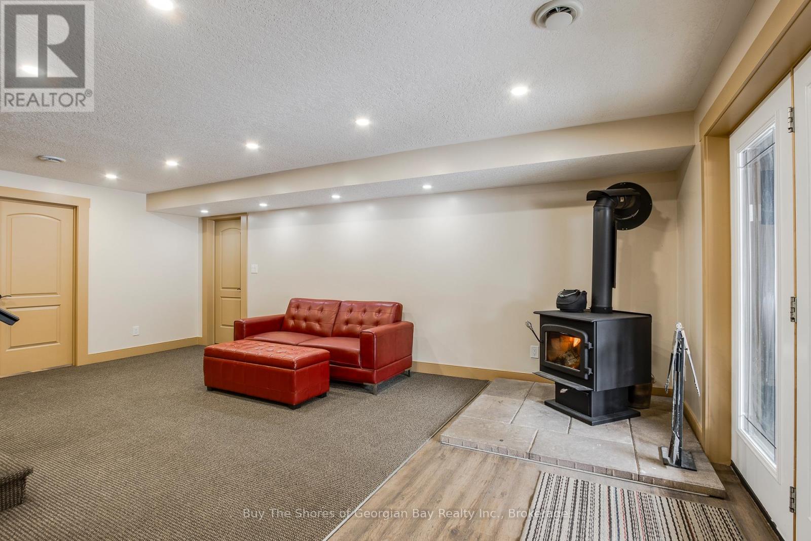 399 Dawson'S Side Road, Tiny, ON - Indoor