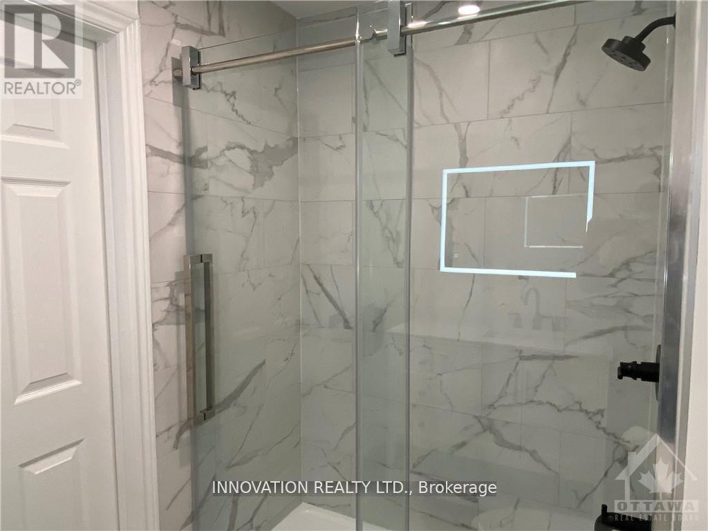 16 Santa Cruz Private, Ottawa, ON -