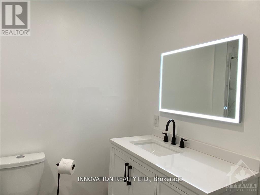 16 Santa Cruz Private, Ottawa, ON - Indoor Photo Showing Bathroom