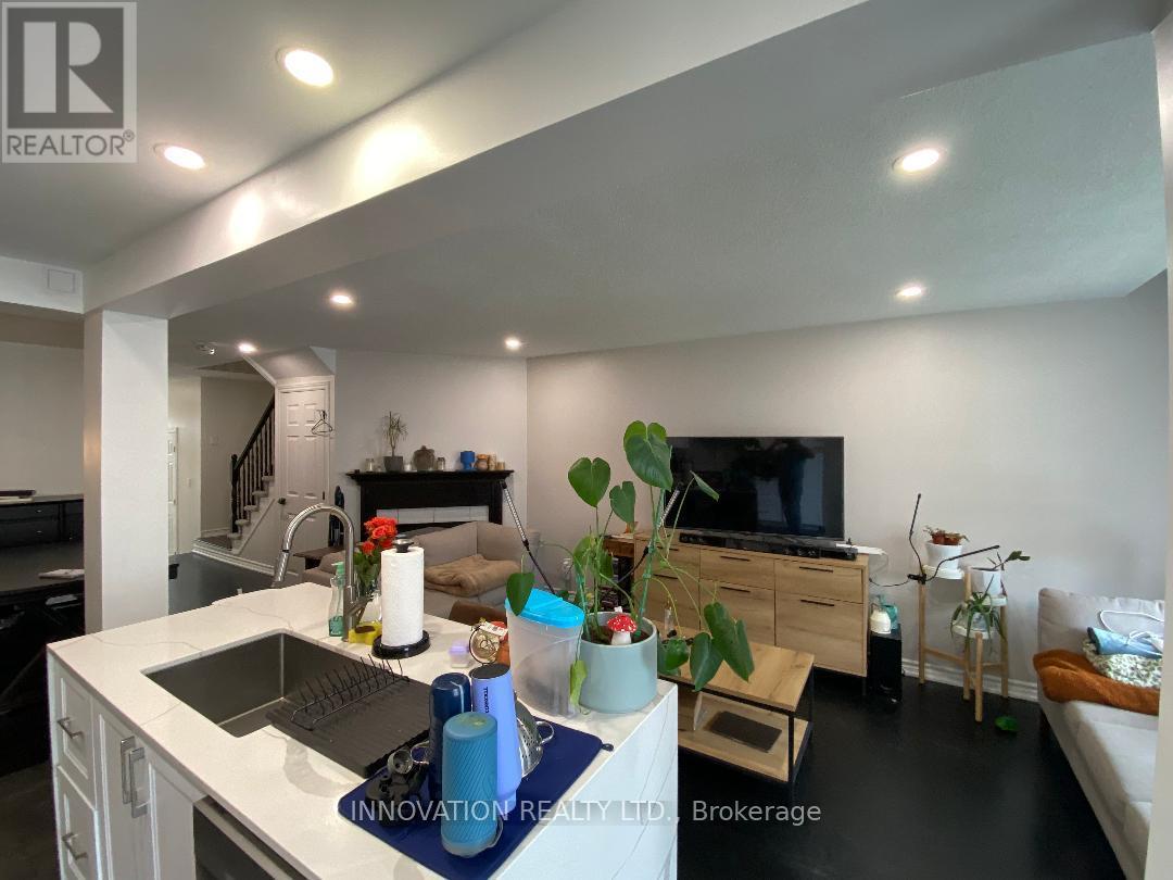 16 Santa Cruz Private, Ottawa, ON - Indoor