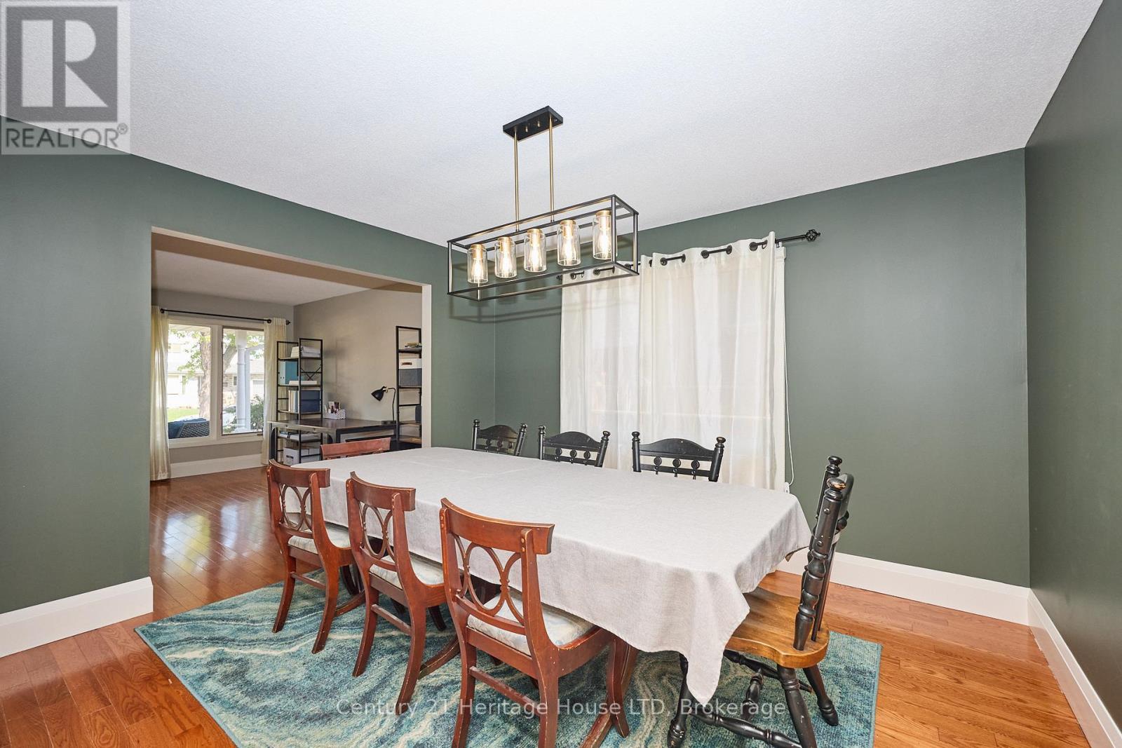 57 Keefer Road, Thorold (Confederation Heights), ON - Indoor Photo Showing Dining Room