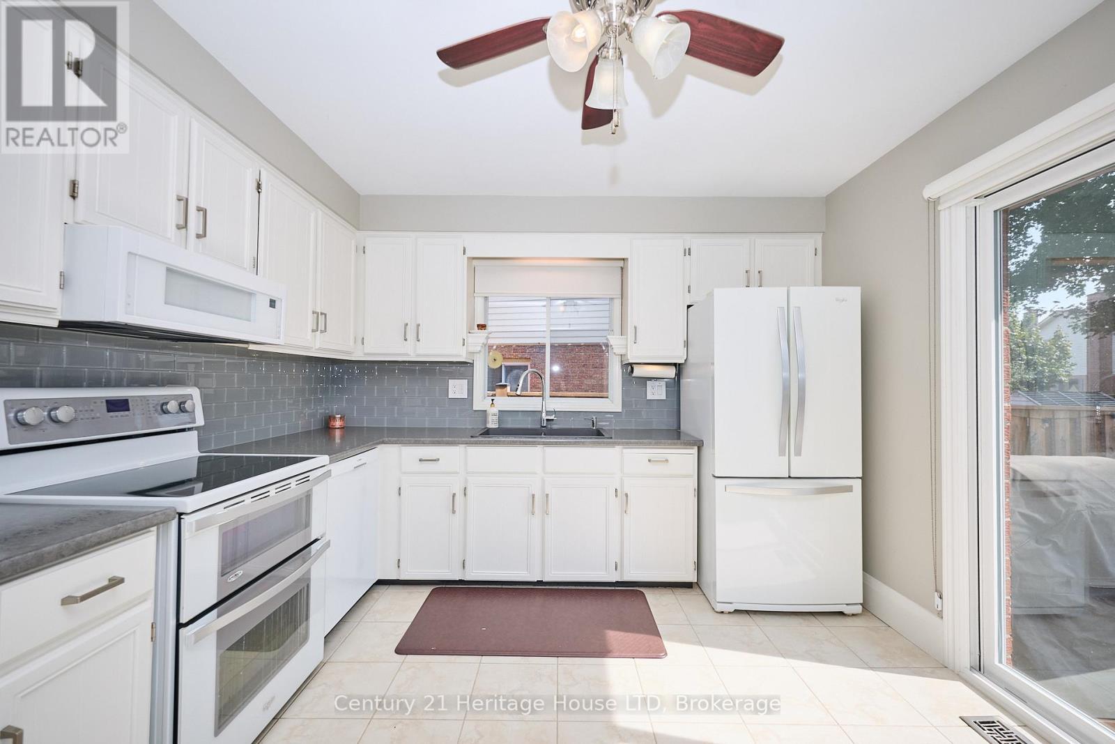 57 Keefer Road, Thorold (Confederation Heights), ON - Indoor Photo Showing Kitchen