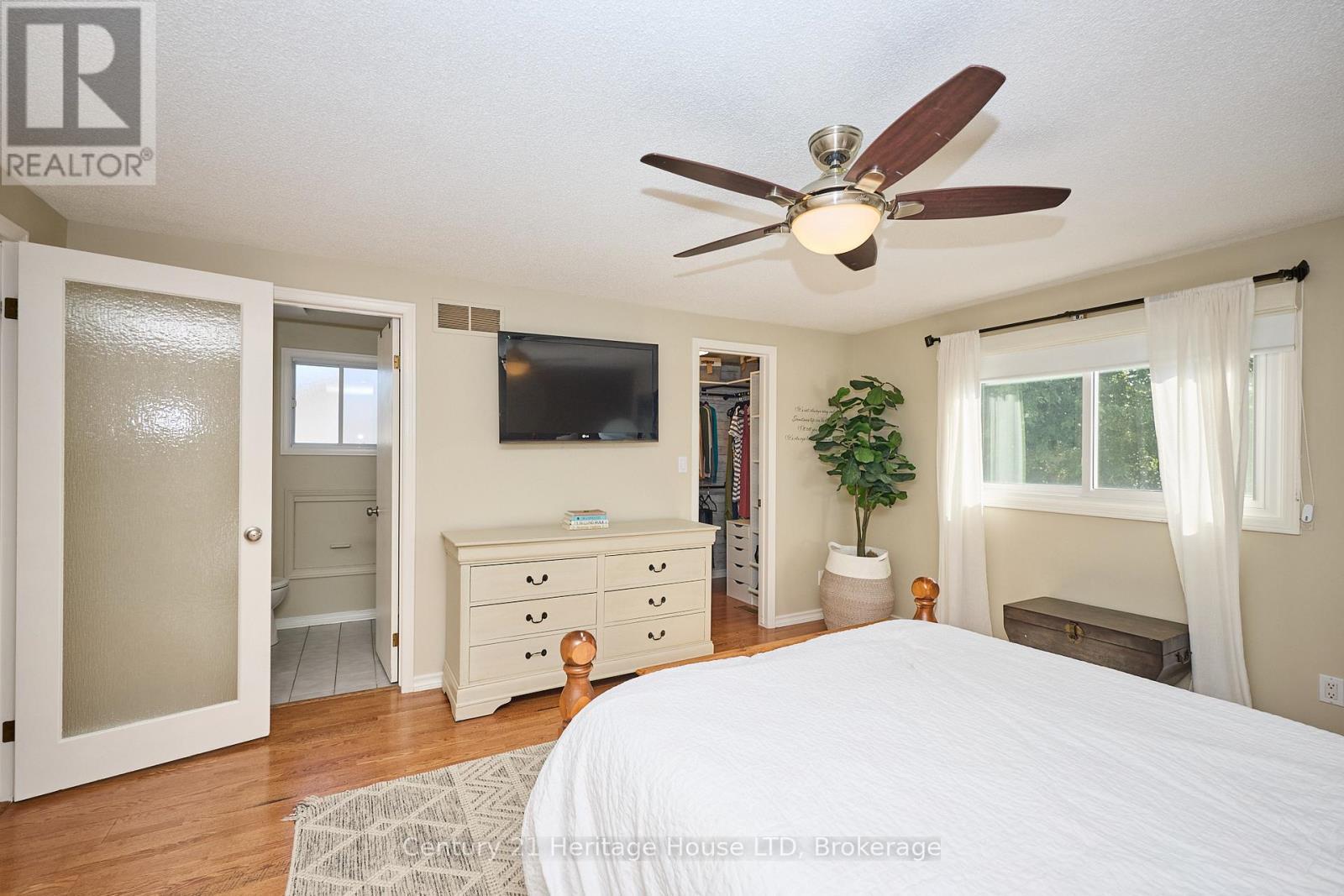 57 Keefer Road, Thorold (Confederation Heights), ON - Indoor Photo Showing Bedroom