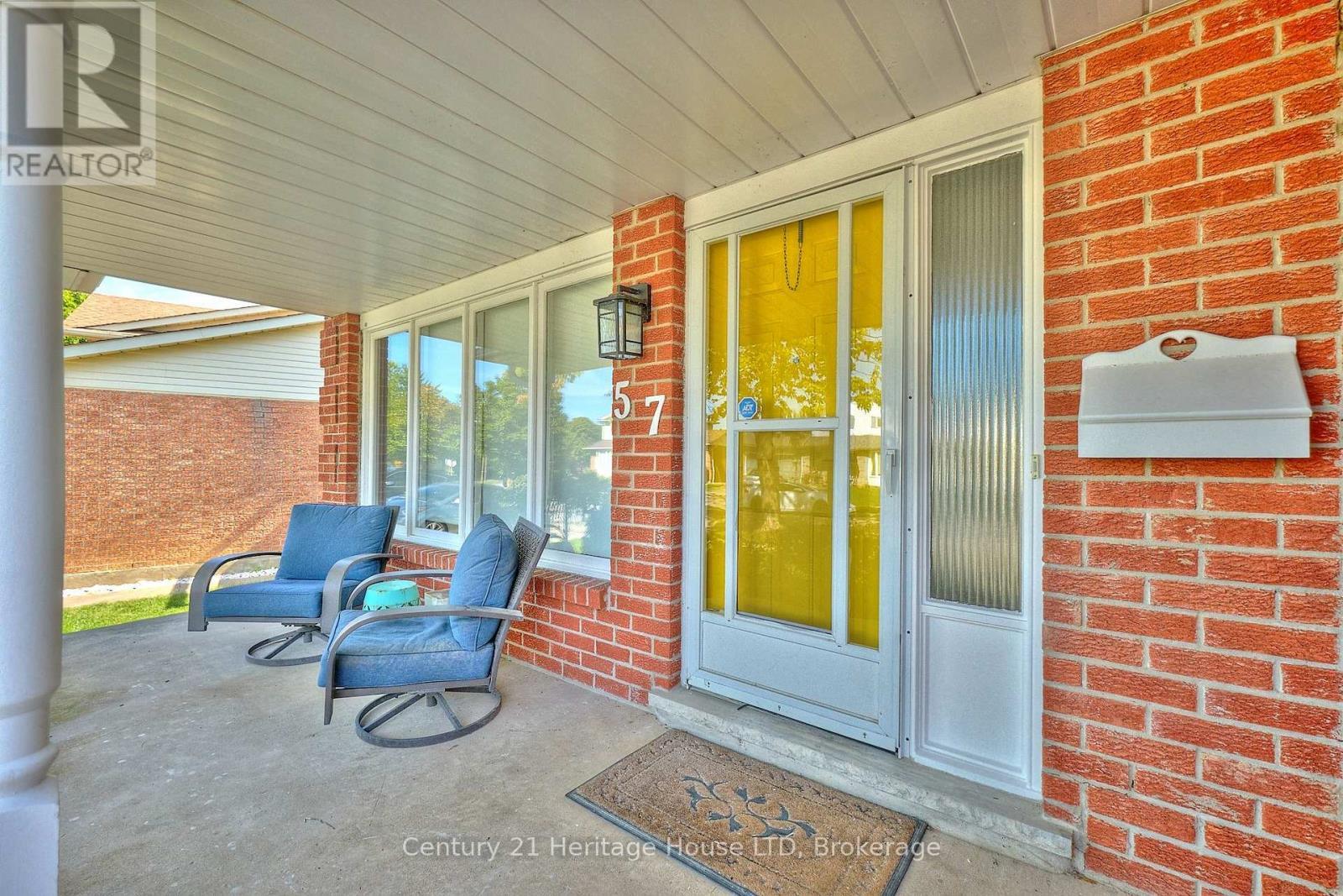 57 Keefer Road, Thorold (Confederation Heights), ON - Outdoor With Deck Patio Veranda With Exterior