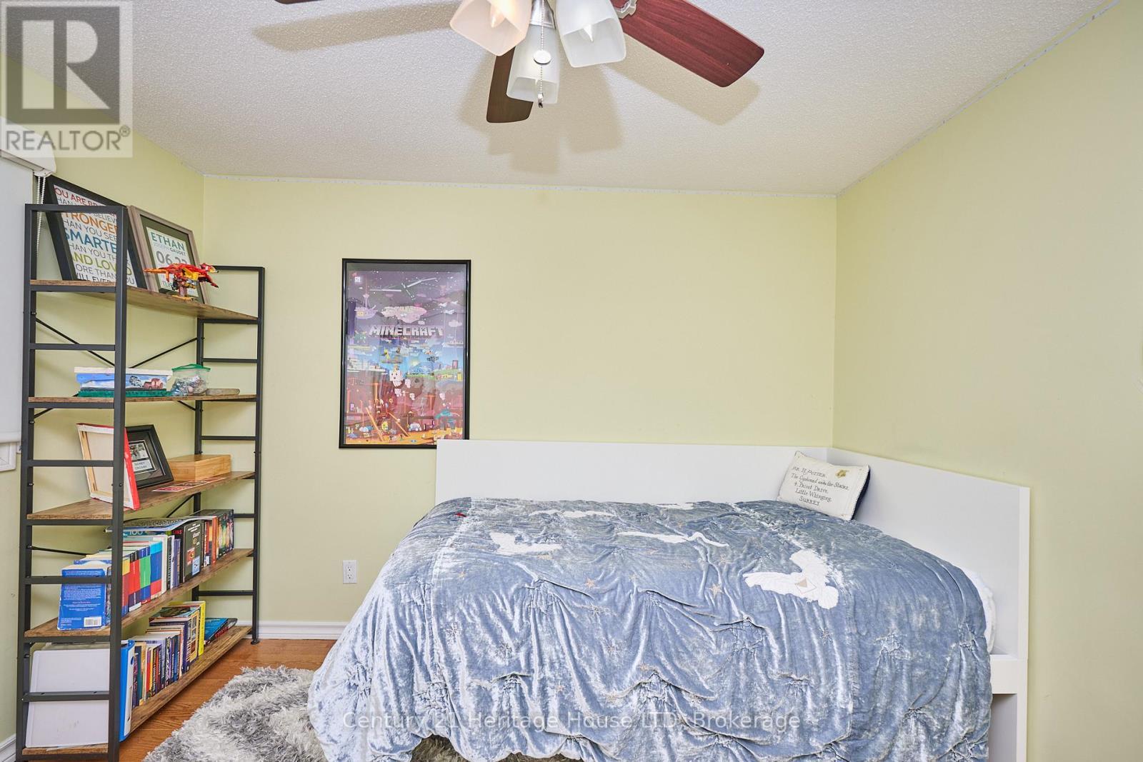 57 Keefer Road, Thorold (Confederation Heights), ON - Indoor Photo Showing Bedroom