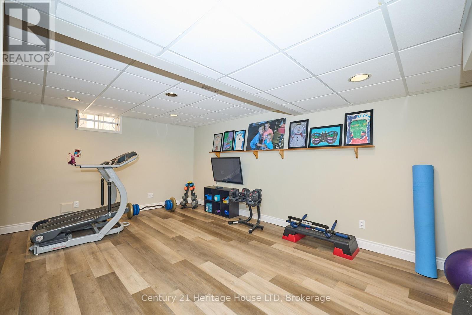 57 Keefer Road, Thorold (Confederation Heights), ON - Indoor Photo Showing Gym Room