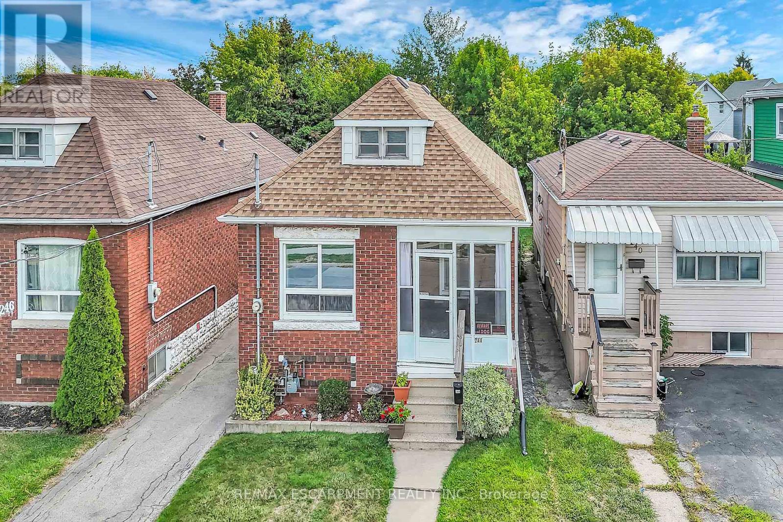 244 Cope Street, Hamilton, ON - Outdoor With Facade