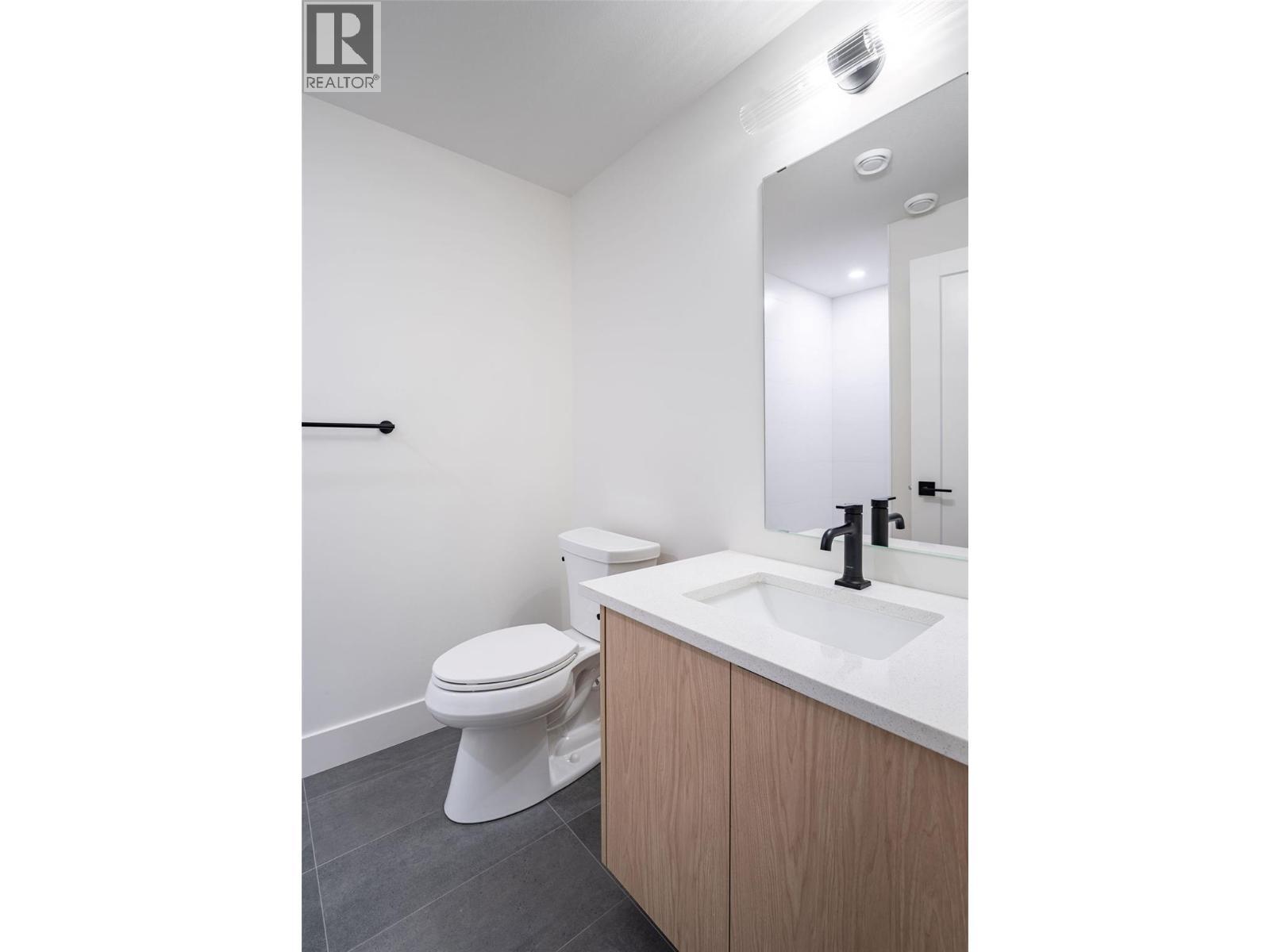 416 Humbert Street Unit# 5, Revelstoke, BC - Indoor Photo Showing Bathroom