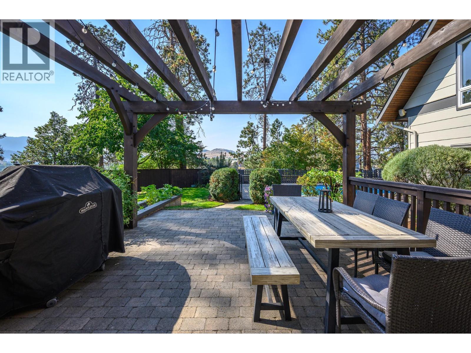 2202 26 Street, Vernon, BC - Outdoor With Deck Patio Veranda